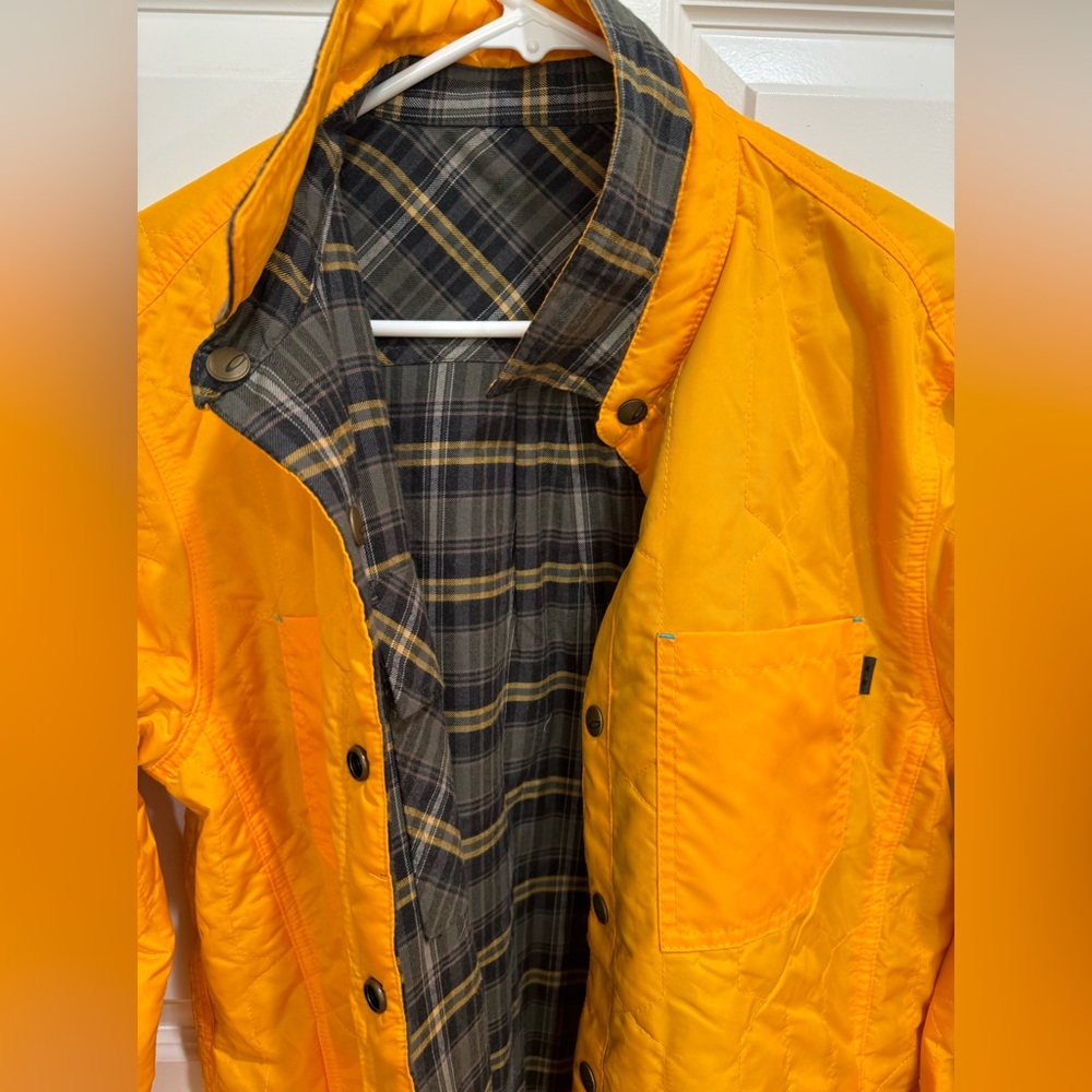 Oakley double sided jacket. Beautiful and great look. Only tried once